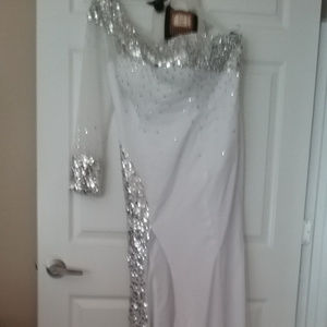 Bridal Gown/Prom/Formal Gown